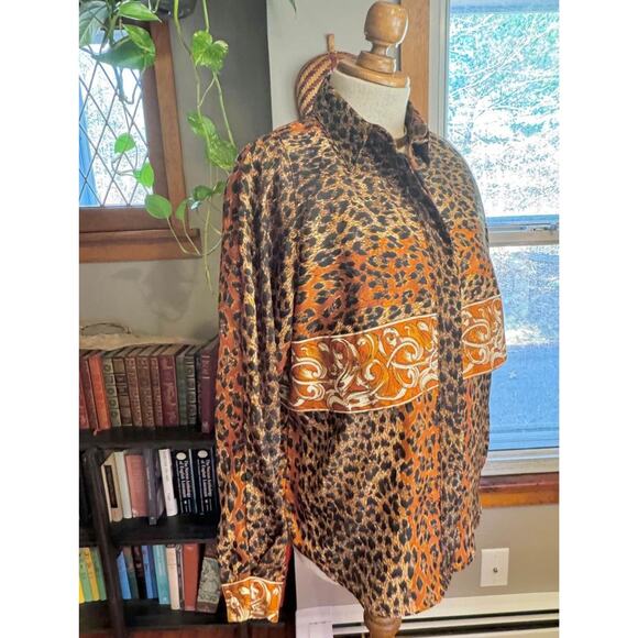 Vintage 1980’s Leopard Print Blouse Button Up - Picture 5 of 9